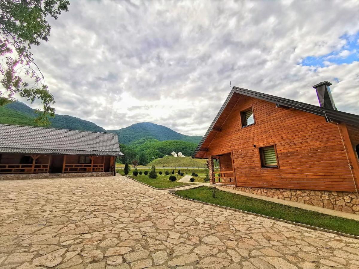 Vila "Maglic" Т'єнтіште Екстер'єр фото